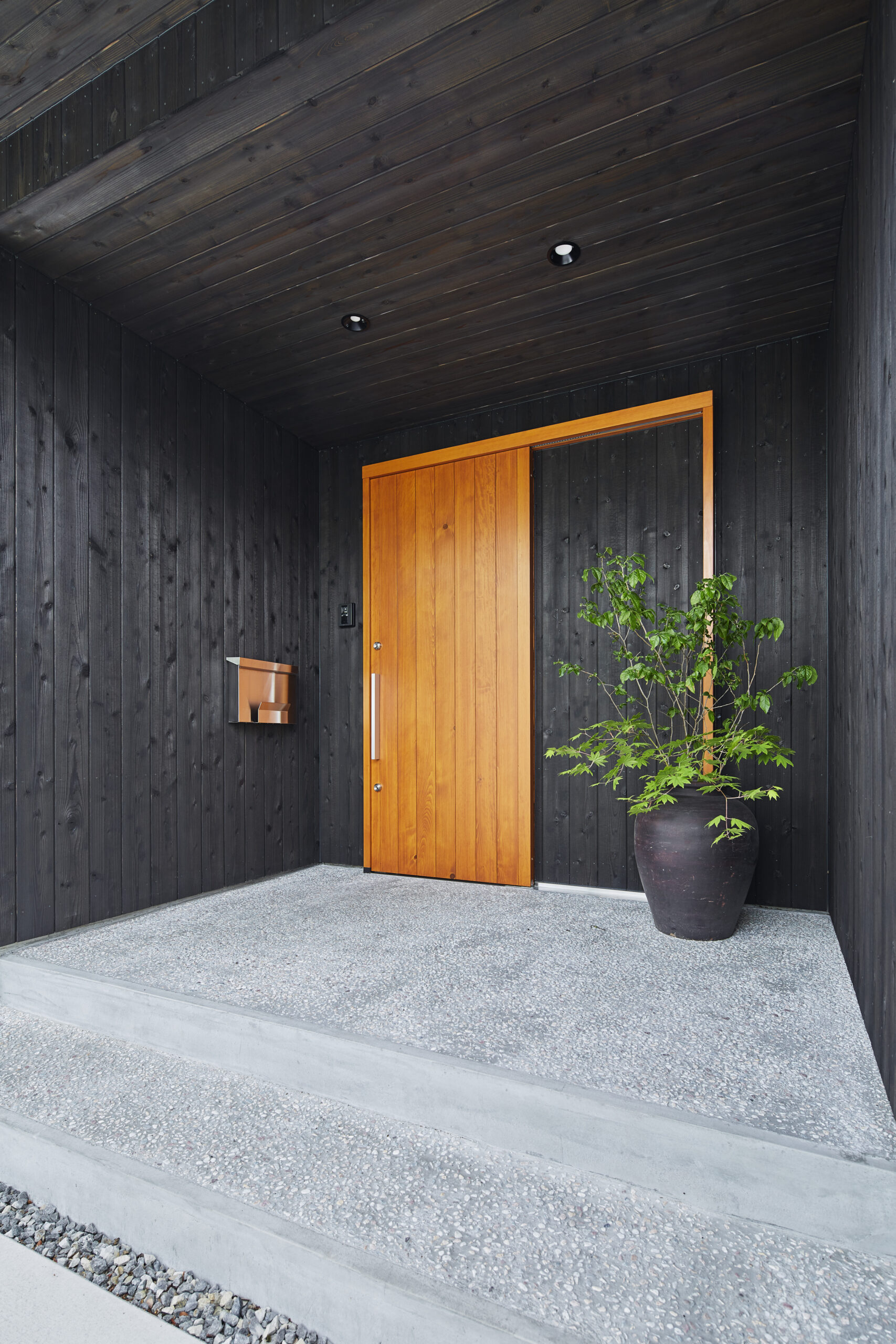 木製 桧の玄関引き戸 | 株式会社エヌテック（広島市）