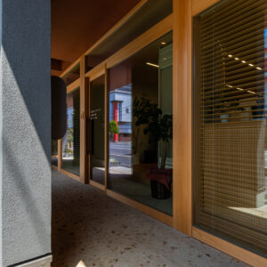 高性能賃貸住宅,SE構法,木造3階建て,外観,大谷石