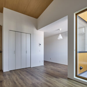 高性能賃貸住宅,SE構法,木造3階建て,吹き抜け,LDK